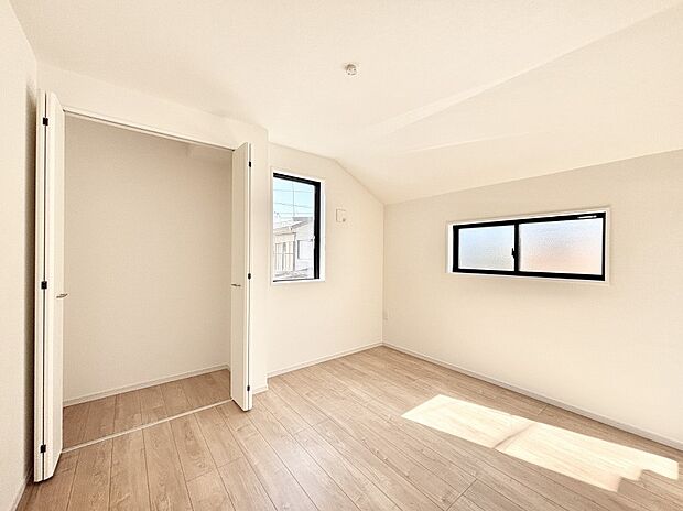 ナチュラルなフローリングはどんなインテリアにもマッチ。  