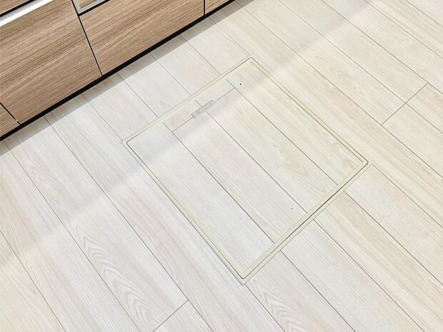 床下収納付き！日用品・非常用品の収納にも大活躍。