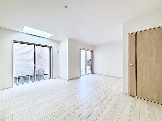 住む方の個性が引き出される、インテリアを考えるのが楽しみなリビングです！ 