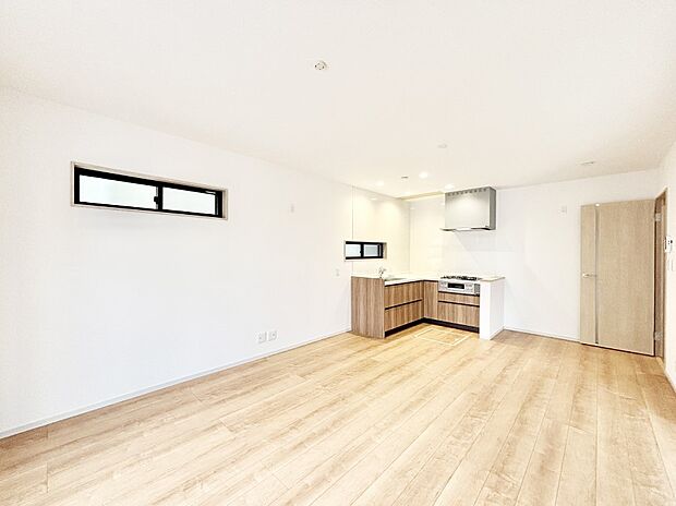 ご家族が自然と集まり、賑やかな笑い声で包まれる憩いの空間になりそうですね!