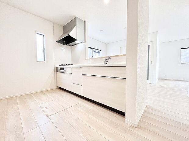 料理をしながらご家族との会話を楽しめる対面カウンターキッチン