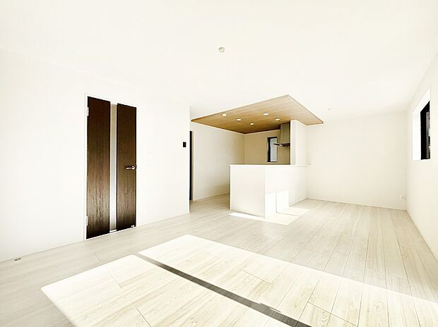 住む方の個性が引き出される、インテリアを考えるのが楽しみなリビングです！