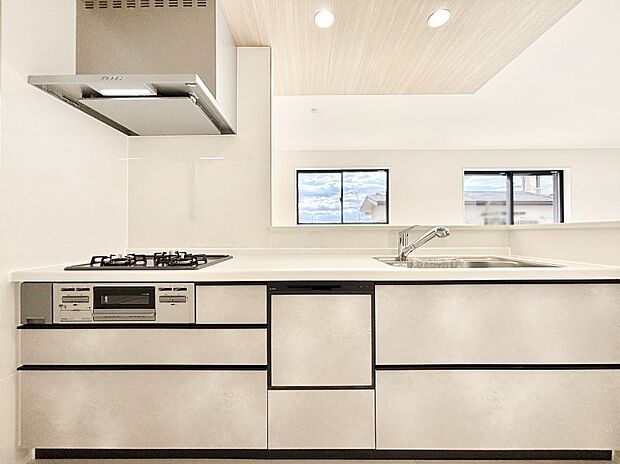 リビングで遊ぶお子様を見守りながらお料理ができる対面キッチン