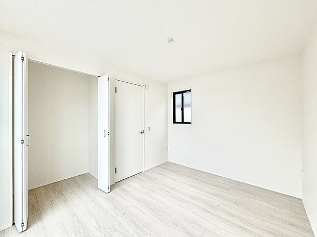 収納が充実しているので、居住スペースを広く使えます。