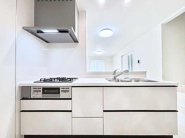 ゆとりあるキッチンではご家族と楽しくお料理ができます。