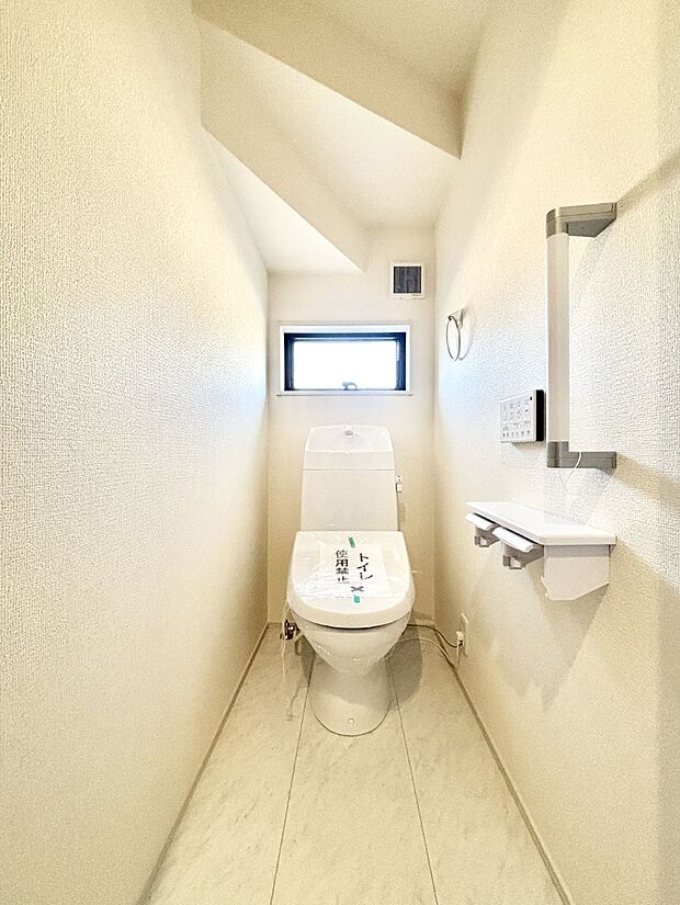 トイレは1階と2階それぞれに配置されていてとても便利です。