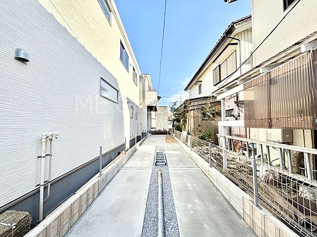 洗練された外観、上質な住空間が広がる室内は永く安心して過ごせる住居です。