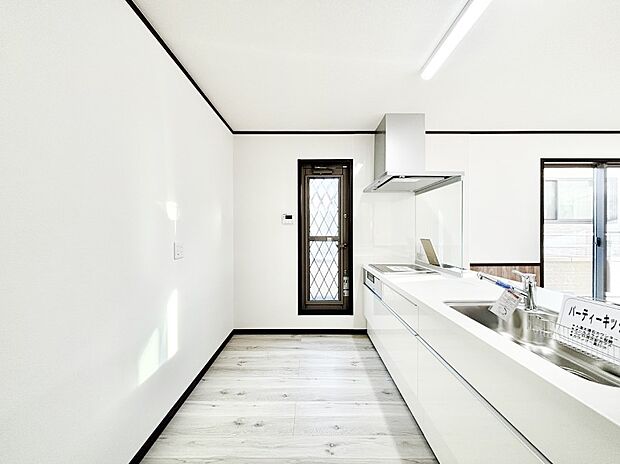 ゆとりあるキッチンではご家族と楽しくお料理ができます。