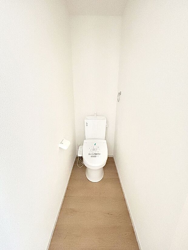 トイレは1階と2階それぞれに配置されていてとても便利です。 