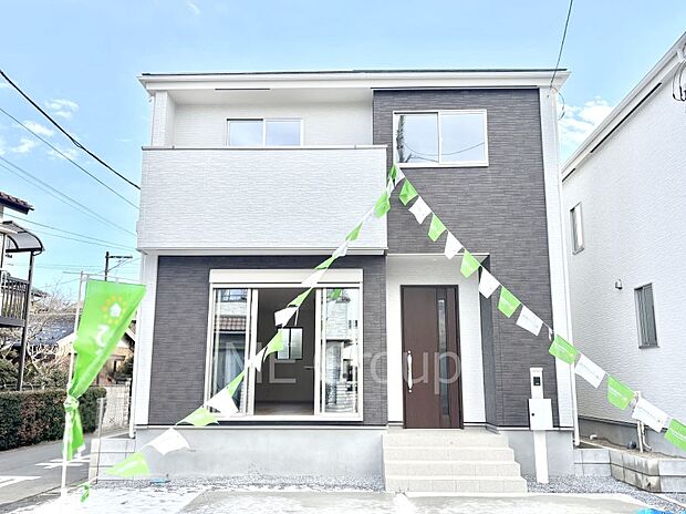 洗練された外観、上質な住空間が広がる室内は永く安心して過ごせる住居です。