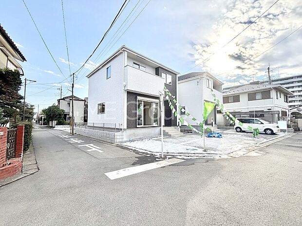 前面道路はきちんと整備されています