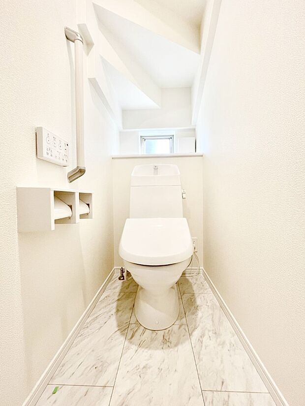 トイレは安心の2箇所！朝のバタバタも一安心です。 