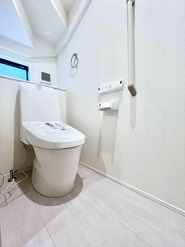 トイレは温水洗浄機能付き