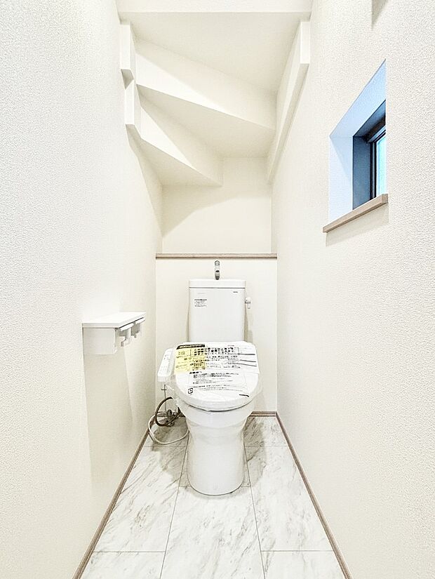 トイレは温水洗浄機能付き