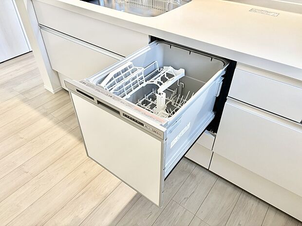面倒なお片づけは食洗機にお任せ！家事の負担が減って、時間にも気持ちにもゆとりができます。