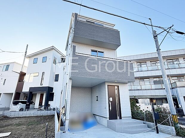 溢れる陽光でご家族の笑顔も輝く