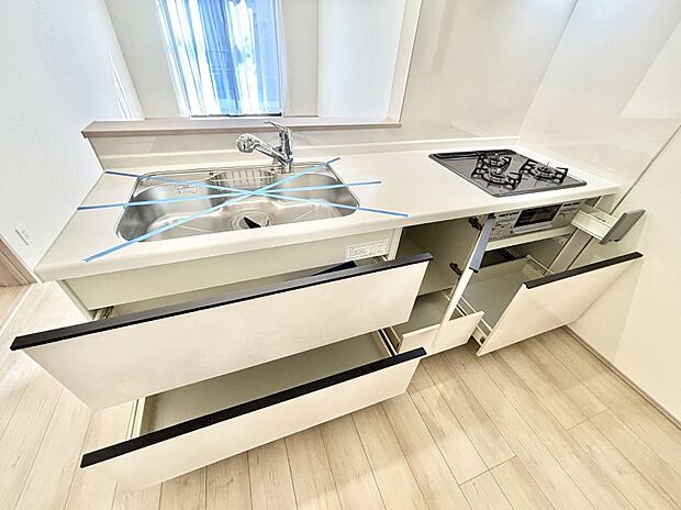 使いやすさを優先したスライド式収納タイプ!