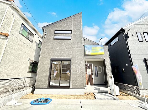 洗練された外観、上質な住空間が広がる室内は永く安心して過ごせる住居です。 