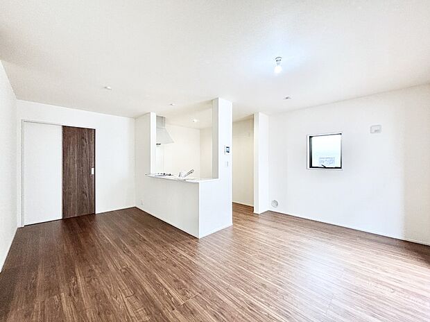 どこにいても家族のつながりを感じられるコミュニケーションリビング。 