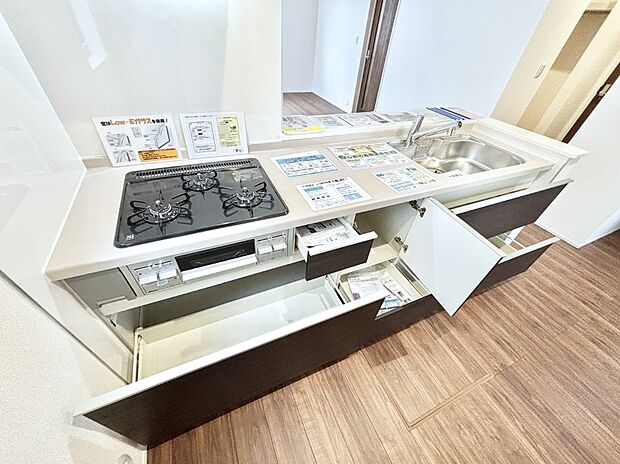 使いやすさを優先したスライド式収納タイプ!