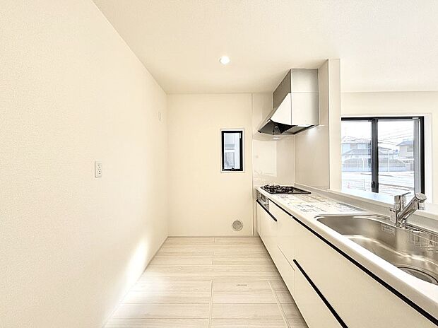 ゆとりあるキッチンではご家族と楽しくお料理ができます。