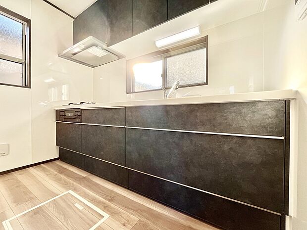 ゆとりあるキッチンではご家族と楽しくお料理ができます。