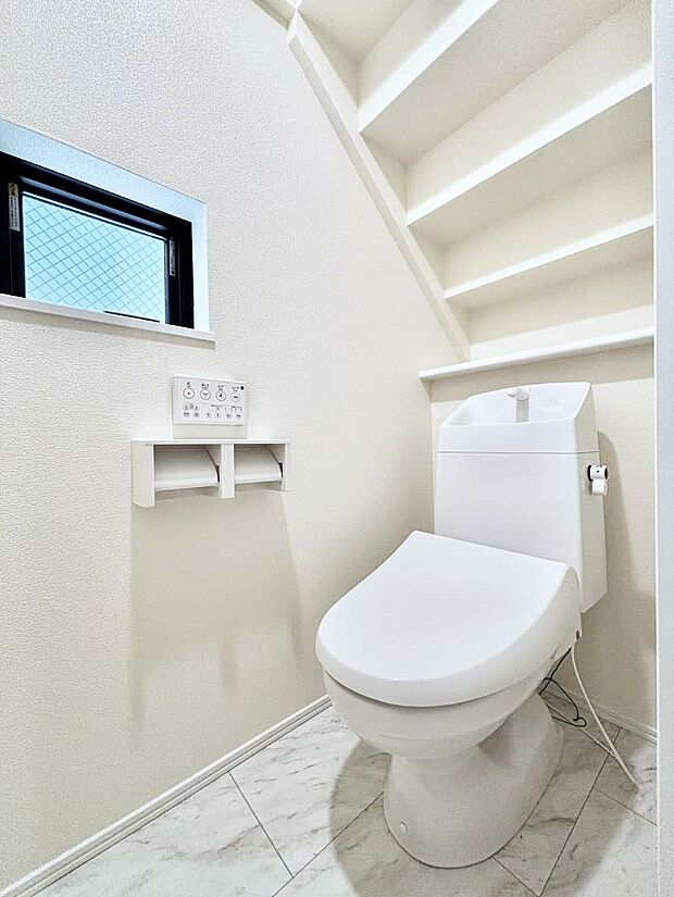 トイレは温水洗浄機能付き