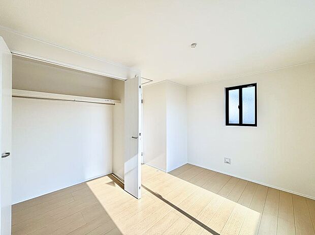 収納が充実しているので、居住スペースを広く使えます。