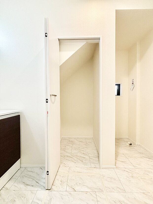 広々とゆとりのあるランドリースペース