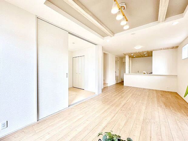 どこにいても家族のつながりを感じられるコミュニケーションリビング。