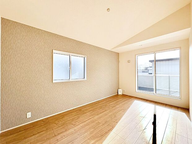 明るいバルコニーサイドに洋室を設置。目覚めの良い寝室に。 