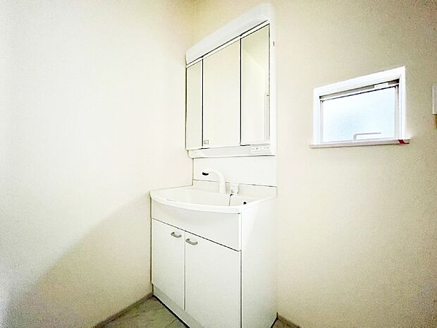 広々とゆとりのあるランドリースペース