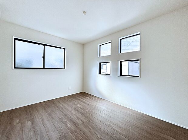 2面採光を確保した明るい空間。家族みんなが快適な暮らしを実現する設計です。