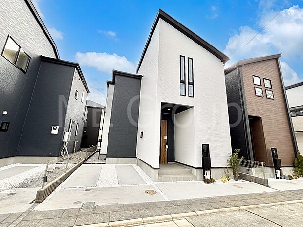 洗練された外観、上質な住空間が広がる室内は永く安心して過ごせる住居です。