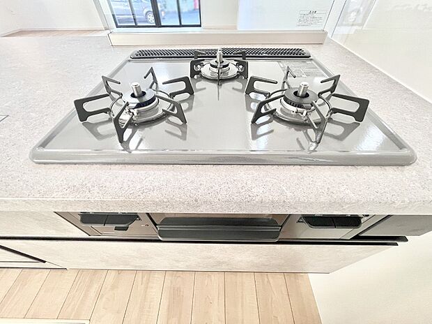 三口ガスコンロでお料理が一気にはかどりそう。  