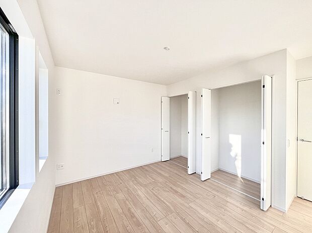 ナチュラルなフローリングはどんなインテリアにもマッチ。  