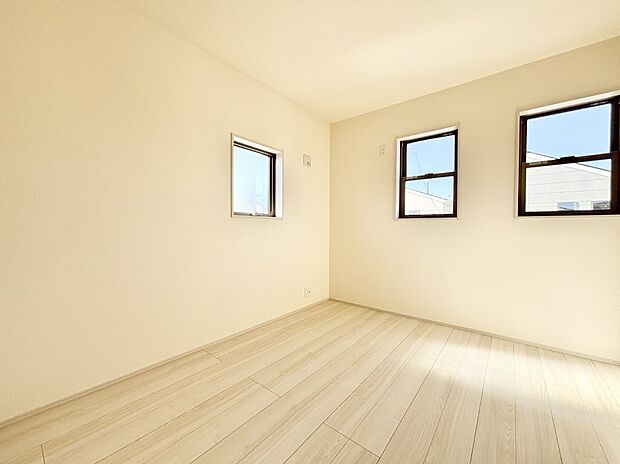 爽やかな日差しがお部屋全体を優しく包み込んでくれます