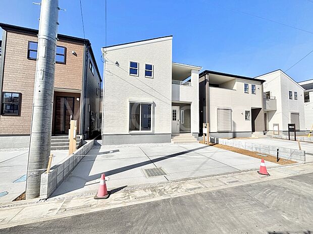 洗練された外観、上質な住空間が広がる室内は永く安心して過ごせる住居です。