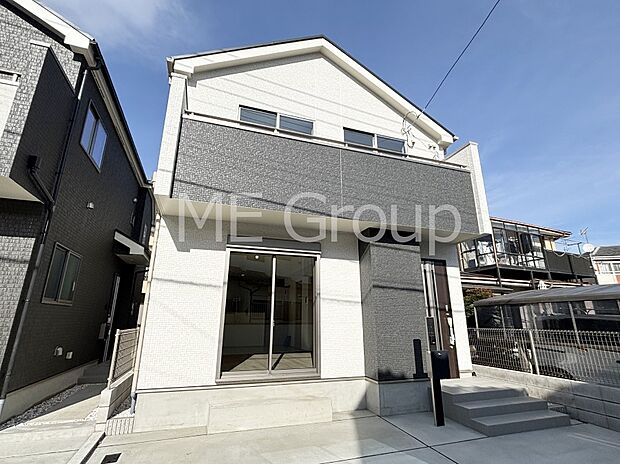 溢れる陽光でご家族の笑顔も輝く