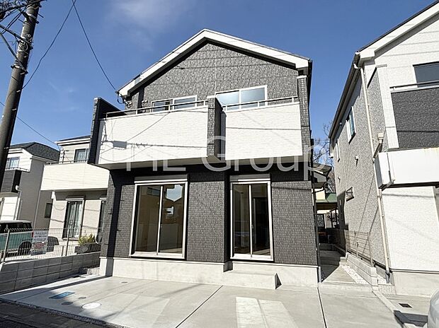 溢れる陽光でご家族の笑顔も輝く