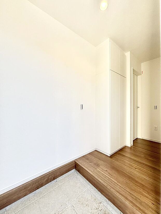 家族の帰宅やお客様をあたたかく迎える玄関