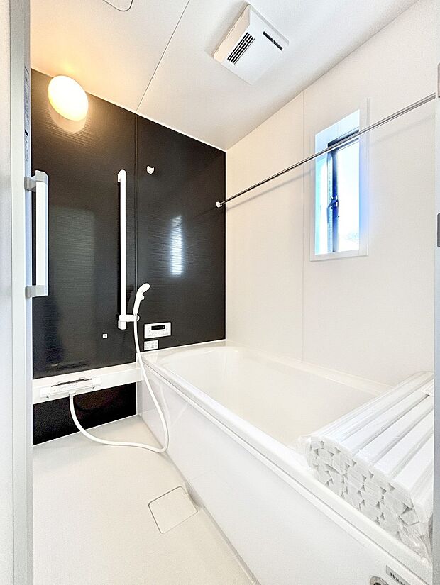 落ち着いた雰囲気でゆっくりお寛ぎいただけるバスルーム