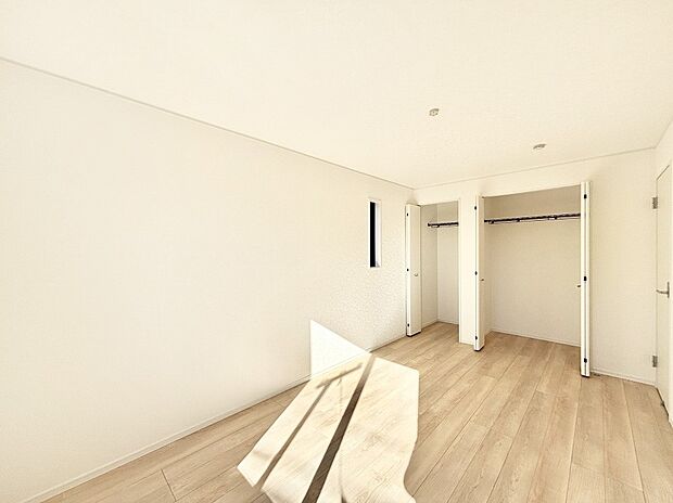 ナチュラルなフローリングはどんなインテリアにもマッチ。  