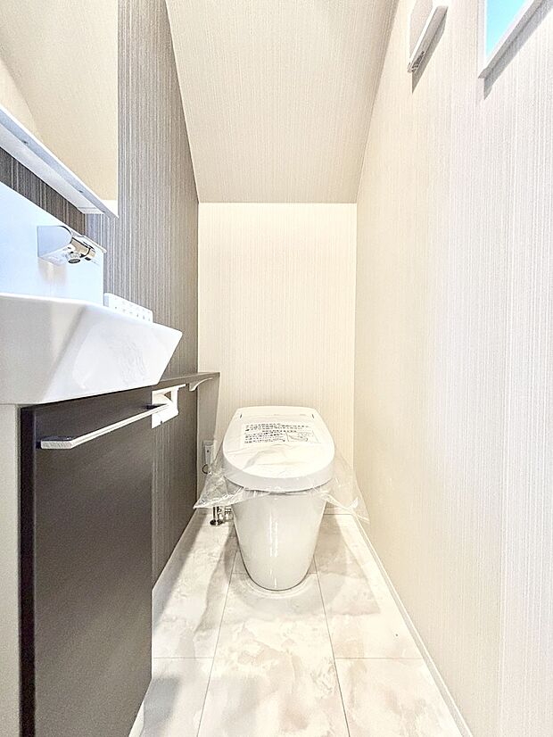 トイレは1階と2階それぞれに配置されていてとても便利です。 