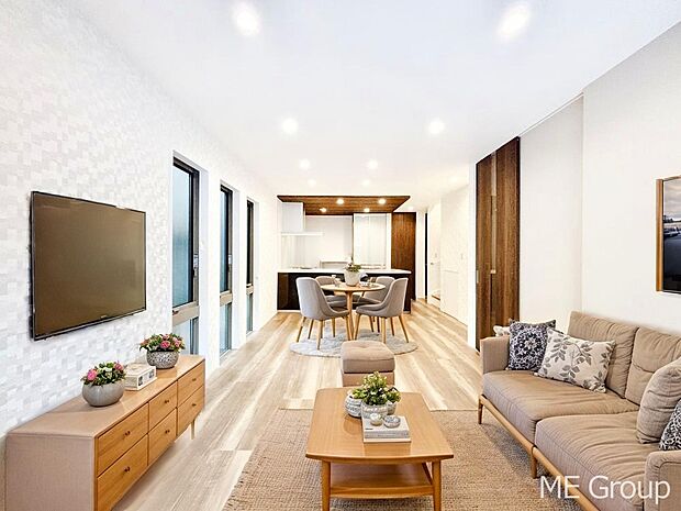 リビングには床暖房採用。ワンランク上の心地よい空間 ※家具はCGです