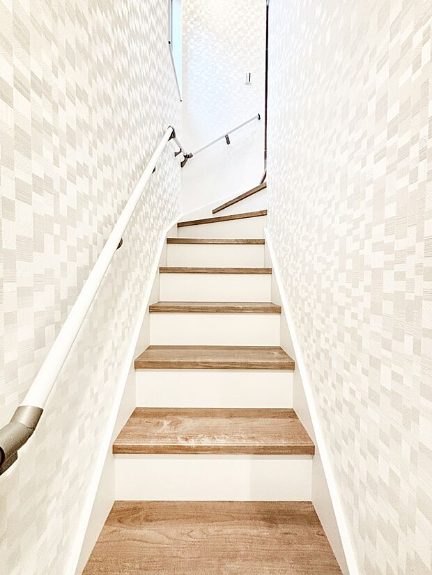 リビング階段が家族の笑顔と会話をつないでくれます