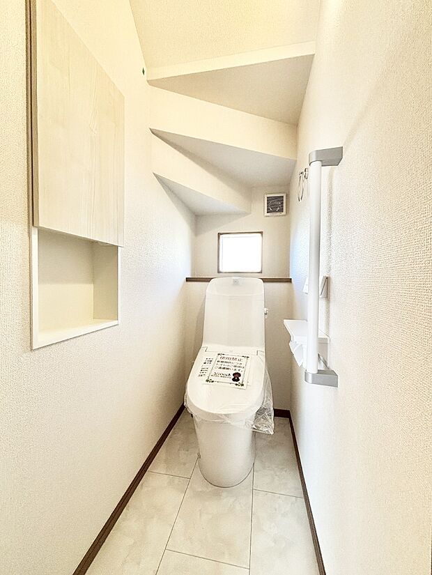 トイレは安心の2箇所!朝のバタバタも一安心です。