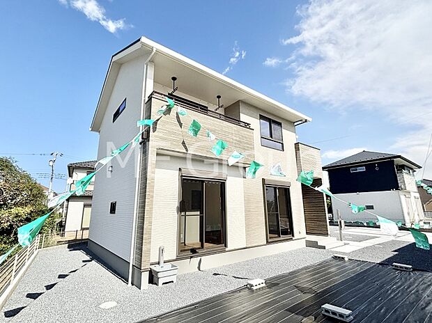 洗練された外観、上質な住空間が広がる室内は永く安心して過ごせる住居です。