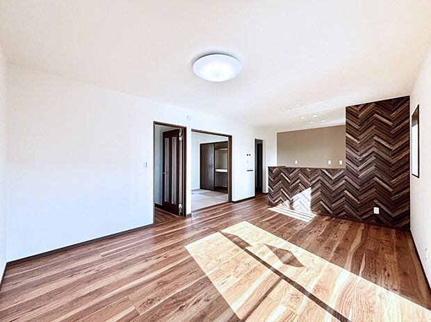 快適な床暖房付き。自然とご家族が集まり団らんを満喫できます