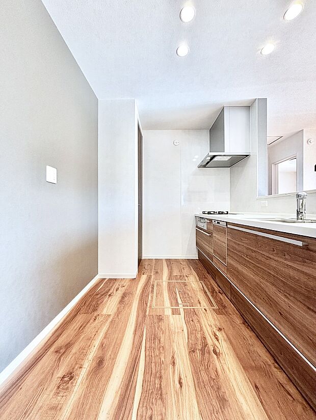 ゆとりあるキッチンではご家族と楽しくお料理ができます。